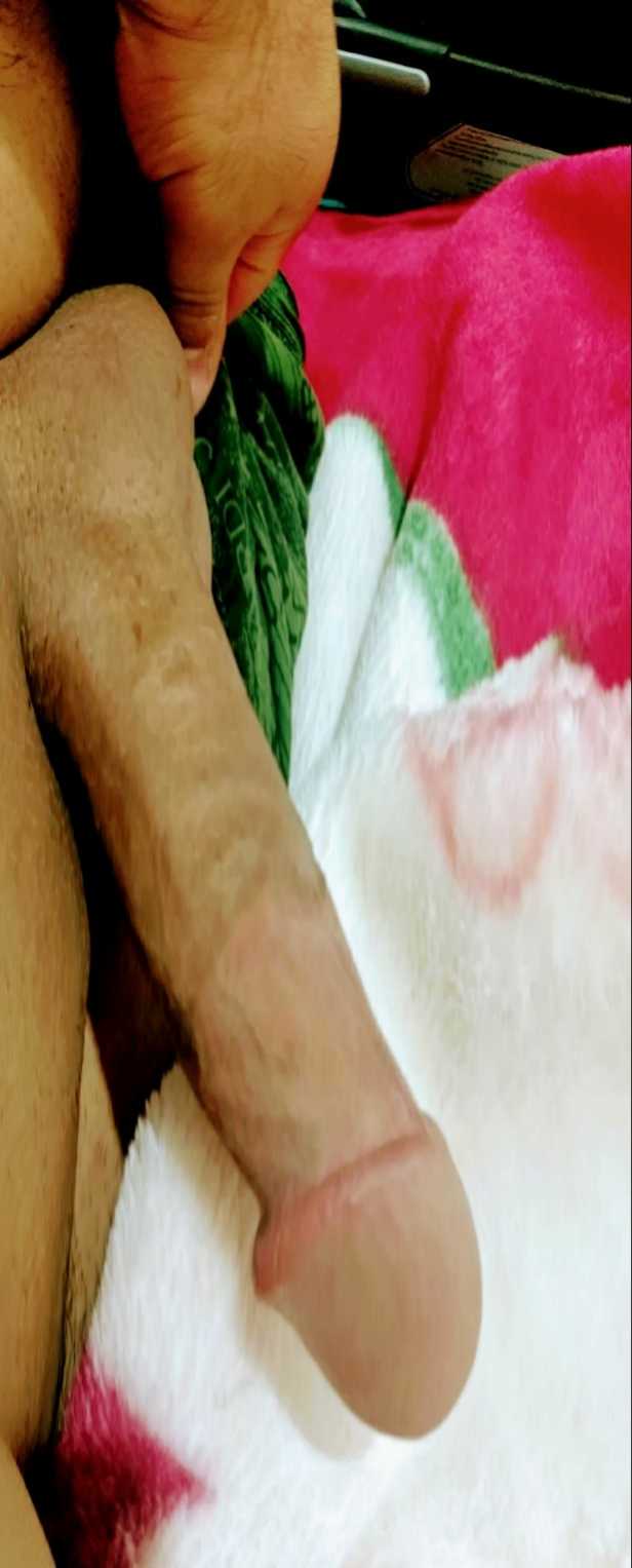 سلام اهل استان گلستانم دنبال یه خانم برای صیغه یا رابطه سالم هستم ساپورت مالی میکنم میتونم نفقه بدم یه بار جدا شدم فقط باید طرفم مطمئن باشه.نه قیافه برام مهمه نه زیبایی فقط صداقت و وفاداری مهمه.قدم 185 قیافه قابل قبولی دارم.اینم ایدی تلگرامم.mohandesi23