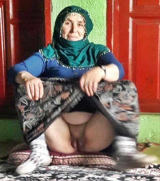 میلف واقعی اینه بقیه اداشو در میارن <br> <br>#[116]#[158]@خنده_دار <br>#[173]#[7]