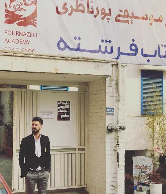 گام اول پرش: اسم نویسی در جایی که شاه کوص ریخته باشه