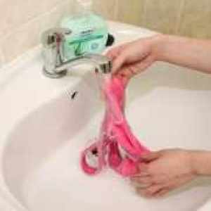 شرت لزجم توی دسشویی خونه دوستم بعد لز باهاش