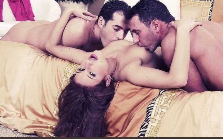 بهترین پوزیشن هایی که یه زن جلو همسرش باید اجرا کن با عشق
