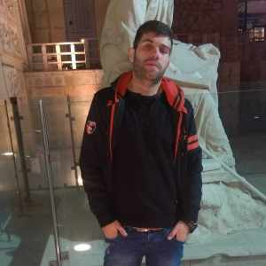 از شیراز کسی  نیست