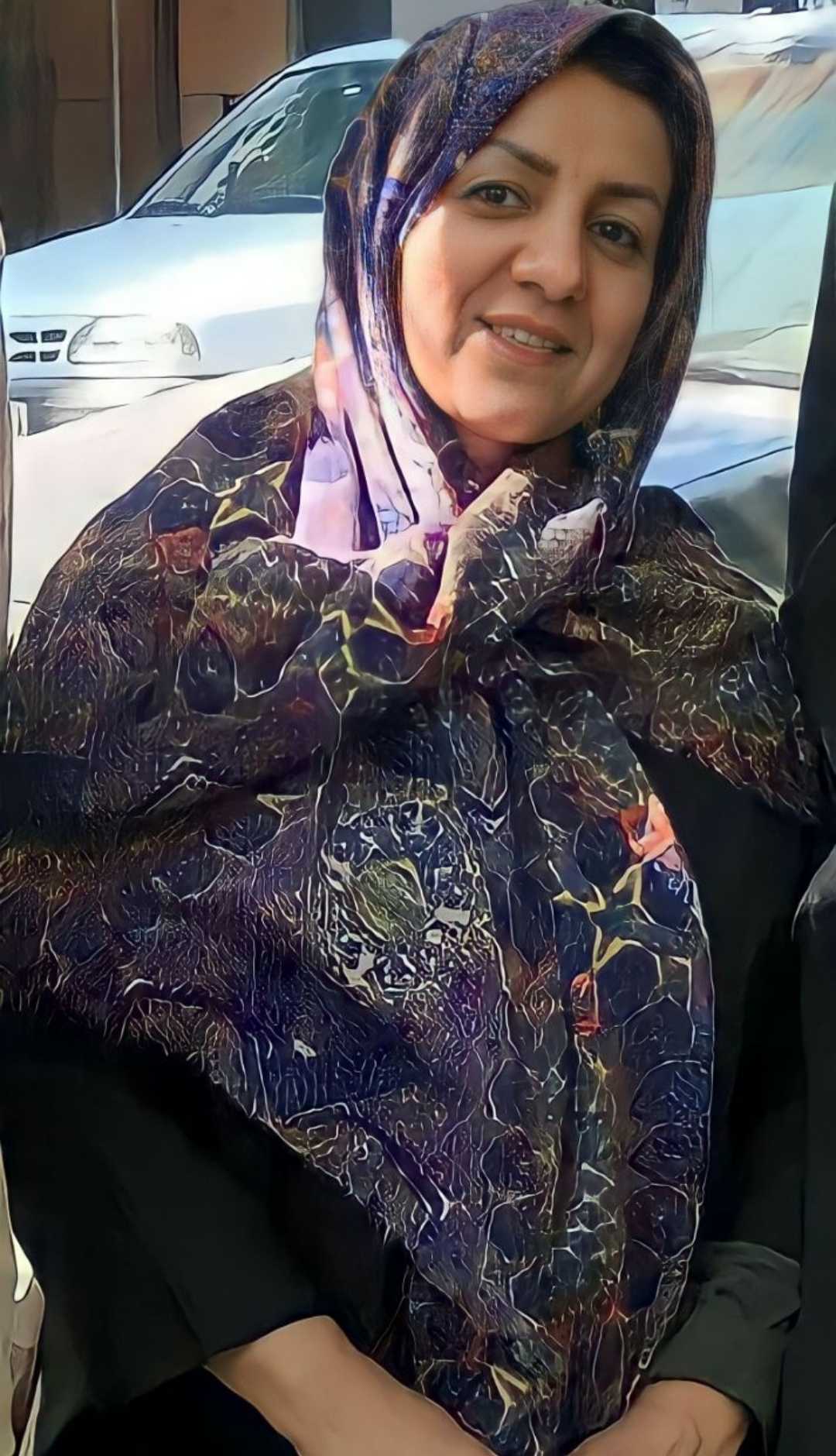 مامانم یه جندس اینم عکسشه عکس بیشترشو توی پروفایلم گذاشتم