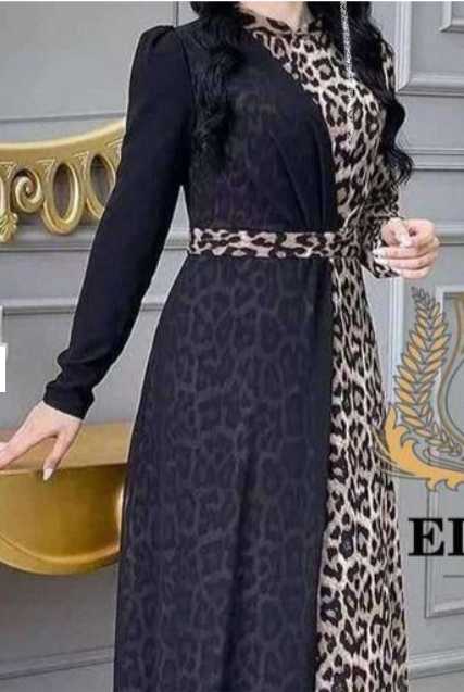 لباس جدیدم رو خریدم . خیلی خوشگله .