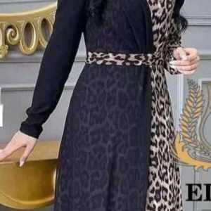 لباس جدیدم رو خریدم . خیلی خوشگله .