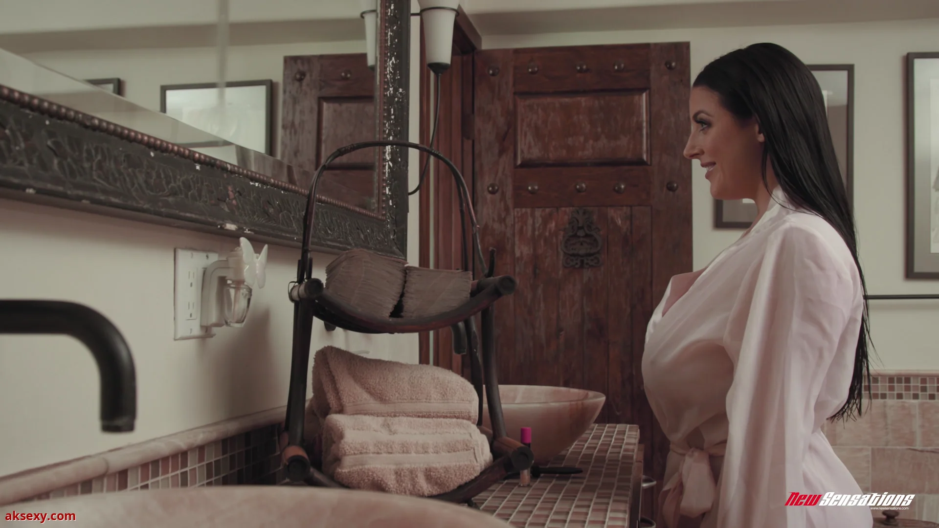 ماساژ اساسی برای Angela White