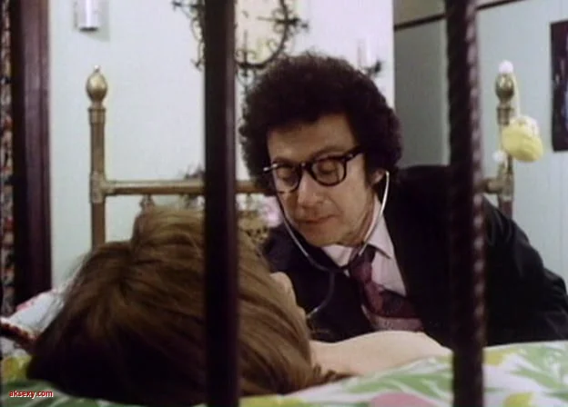 فیلم کلاسیک پورن:‌ فرشته بالا و شیطان پایین (۱۹۷۵)

Angel Above and the Devil Below 1975
