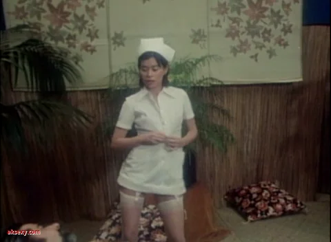 دختر چینی ۱۹۷۵
China Girl 1975