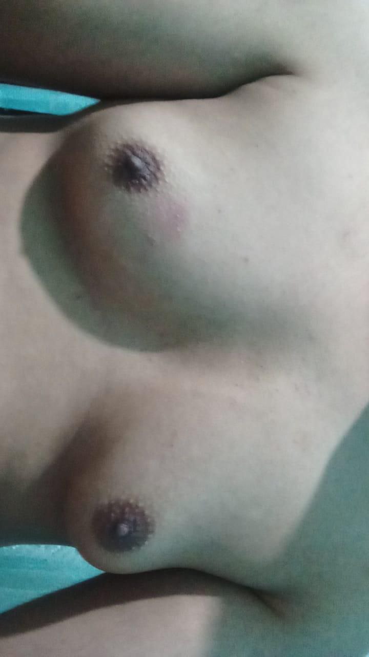 من ۲۷ قدم ۱۶۸ وزنم ۶۴ کسلیس و برده نفر سوم زنونه پوش خانوما و زوجام اصفهان
