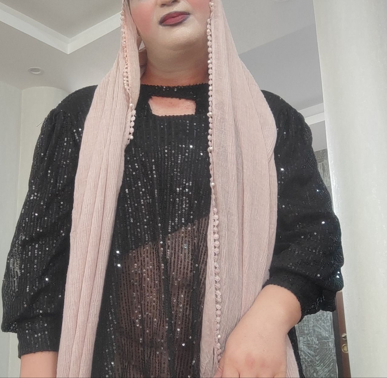 فانتزی عروس شدن زنپوش چادری تبریزی و کون دادن به شوهر کیر کلفت مثل یه زن + عکسام.

فانتزیم هست عروس بشم زنپوش چادری تبریزی و کون دادن به شوهر کیر کلفت مثل یه زن رو تجربه کنم و لذت ببرم