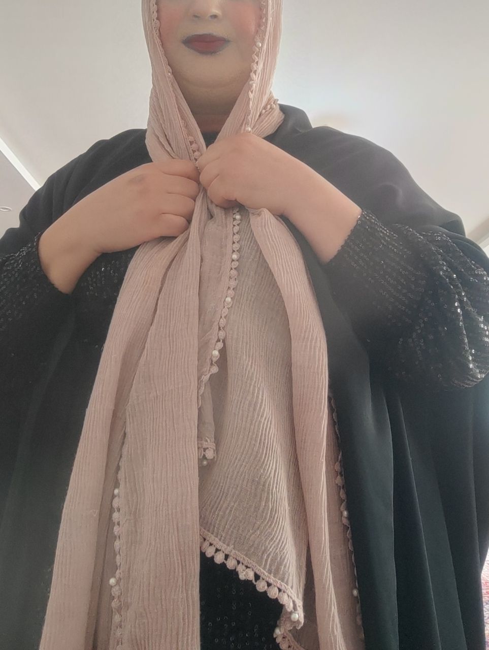 فانتزی عروس شدن زنپوش چادری تبریزی و کون دادن به شوهر کیر کلفت مثل یه زن + عکسام.

فانتزیم هست عروس بشم زنپوش چادری تبریزی و کون دادن به شوهر کیر کلفت مثل یه زن رو تجربه کنم و لذت ببرم