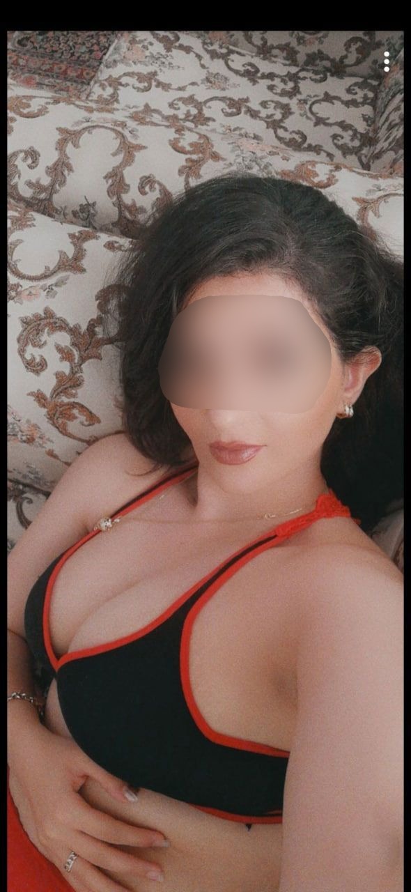 سلفی زن خوش اندام ایرانی